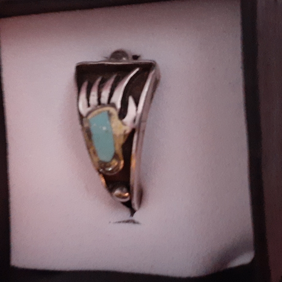 VTG 💙 REAL Bearclaw Inlaid Turquoise Sterling Ring - Picture 2 of 10